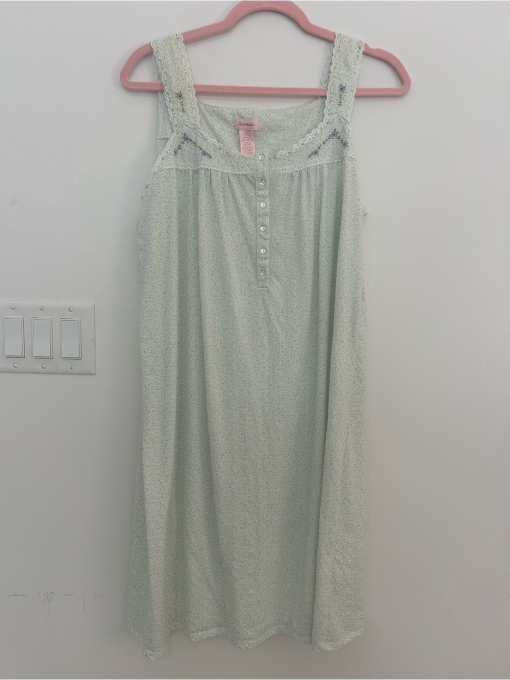 Secret Treasures Nightgown L 12/14 Floral Embroidered Lace Cotton Blend